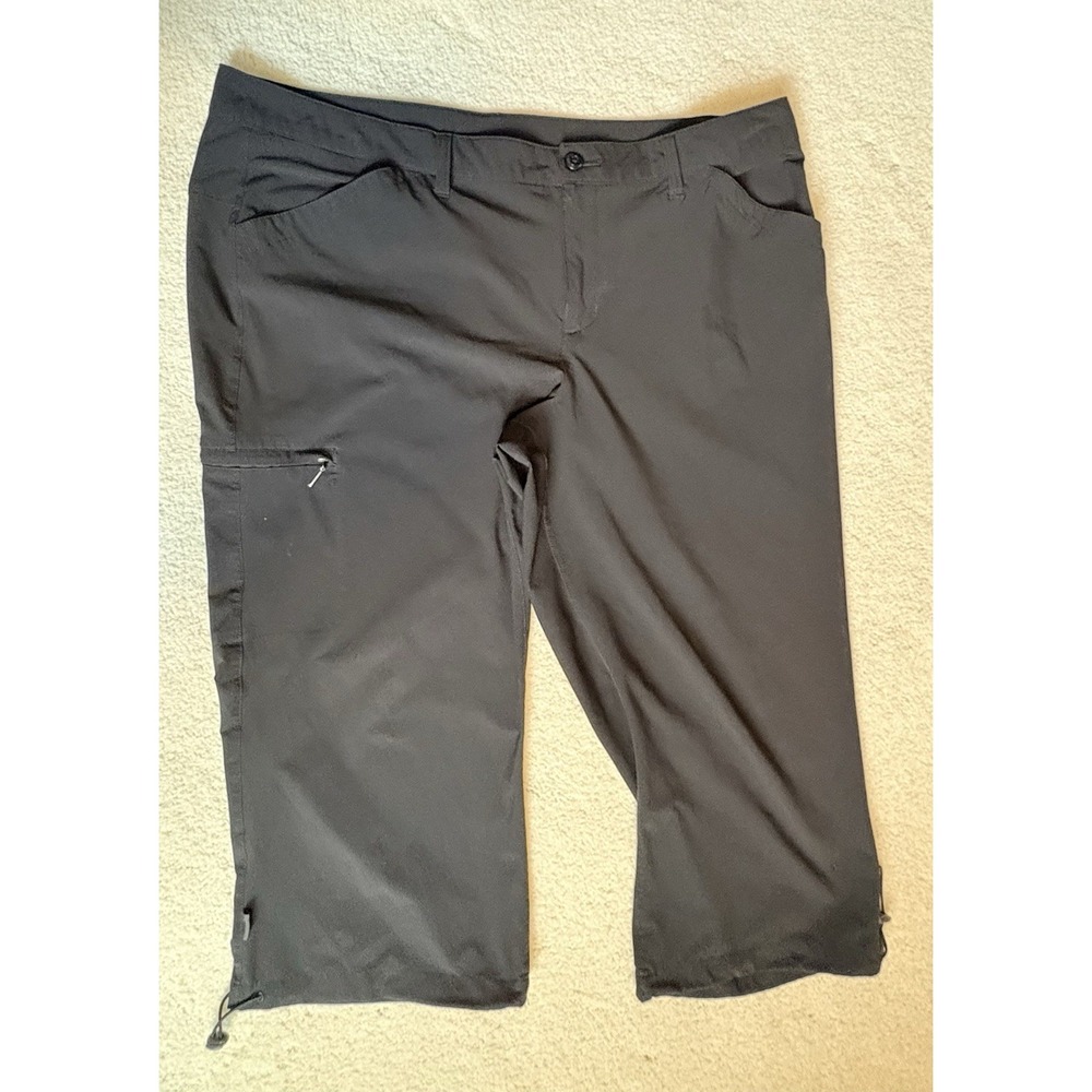 EDDIE BAUER Travex Capri Cargo Pants Outdoor Hiking Zipper Pockets Black 18